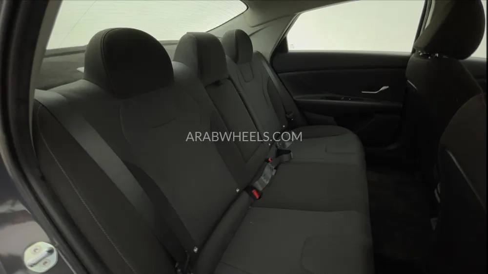 Hyundai Elantra 2025 for Sale in Dubai Image-25