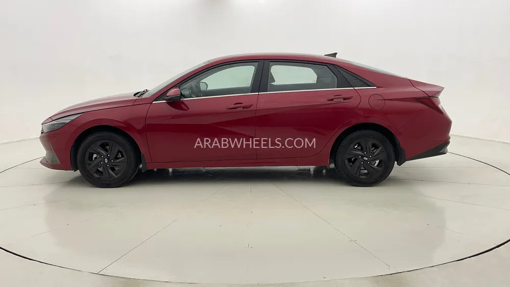 Hyundai Elantra 2022 for Sale in Dubai Image-6