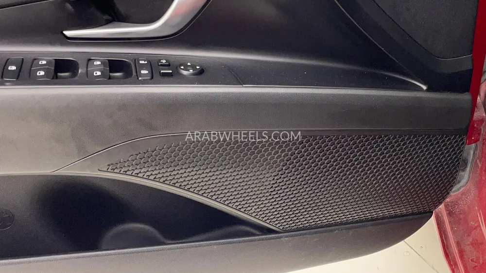 Hyundai Elantra 2022 for Sale in Dubai Image-22