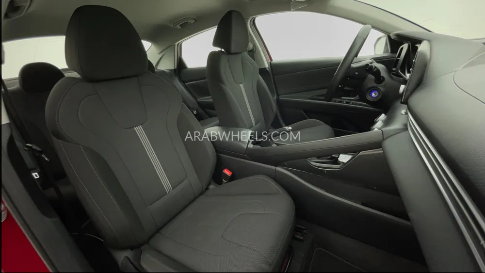 Hyundai Elantra 2022 for Sale in Dubai Image-24