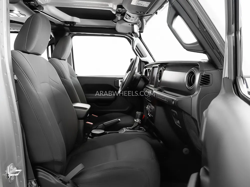 Jeep Wrangler 2023 for Sale in Dubai Image-8