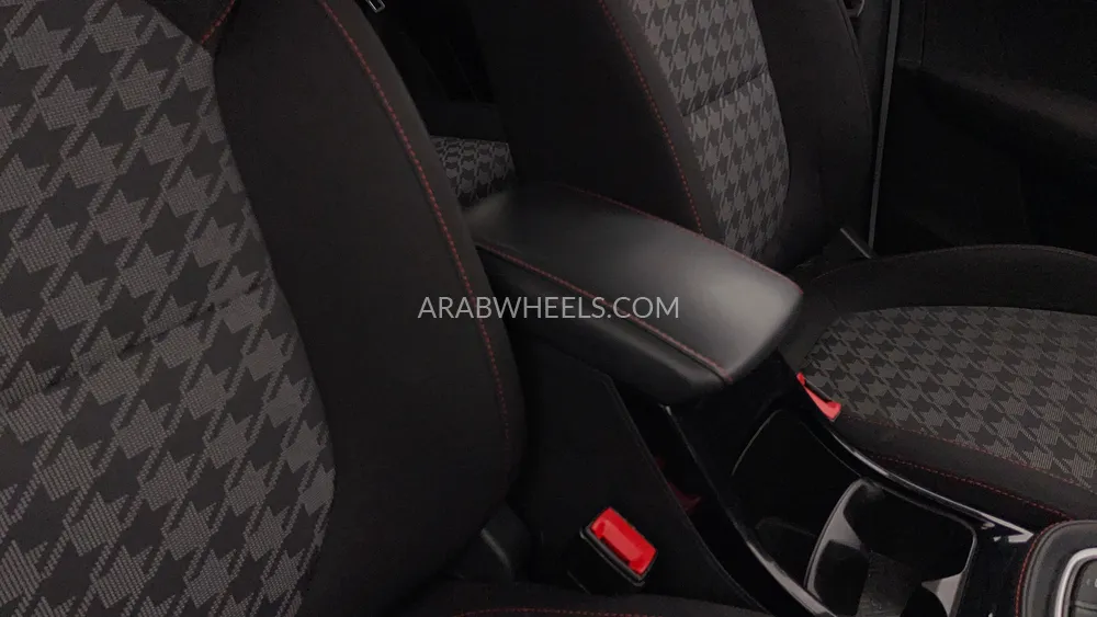 MG ZS 2023 for Sale in Dubai Image-36