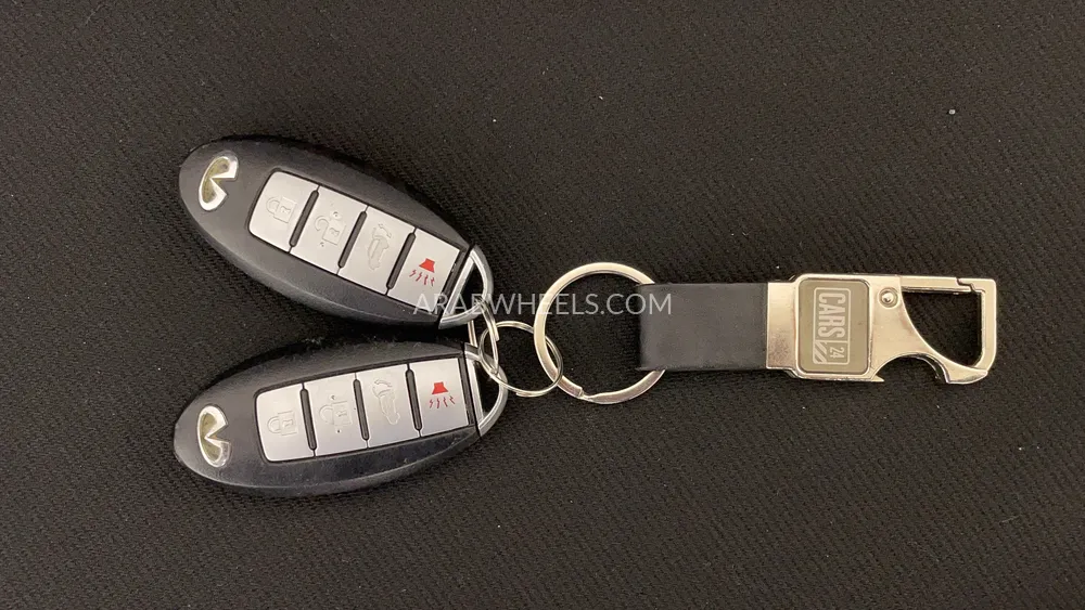 Infiniti QX70 2018 for Sale in Dubai Image-31