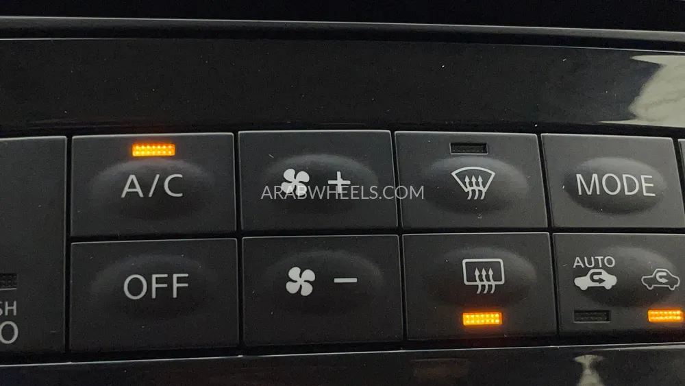 Infiniti QX70 2018 for Sale in Dubai Image-47