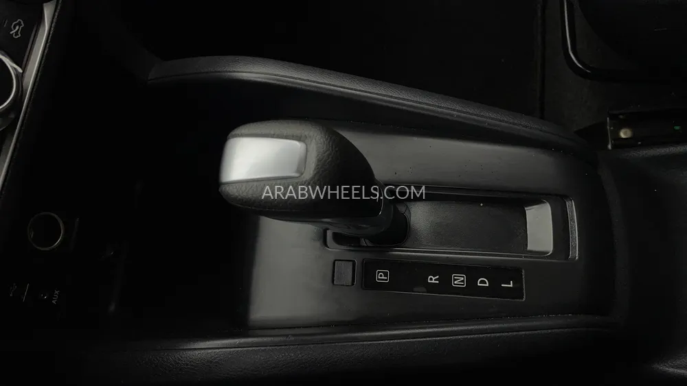 Nissan Kicks 2020 for Sale in Dubai Image-18