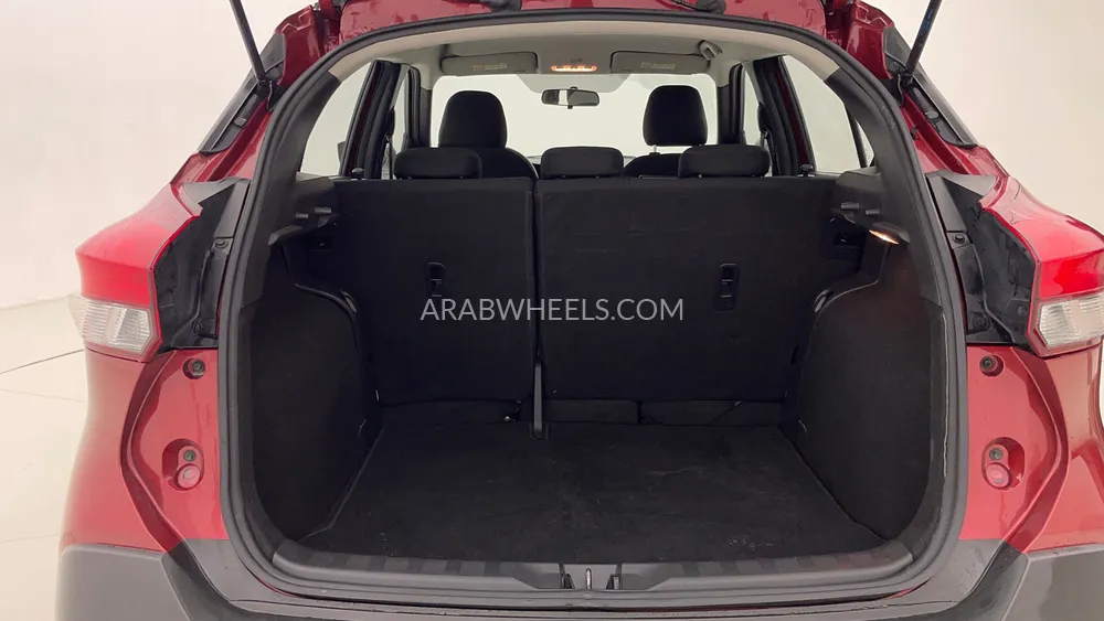 Nissan Kicks 2020 for Sale in Dubai Image-24