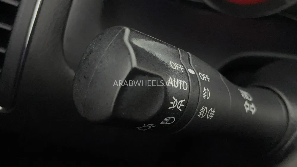 Nissan Patrol 2018 for Sale in Dubai Image-40