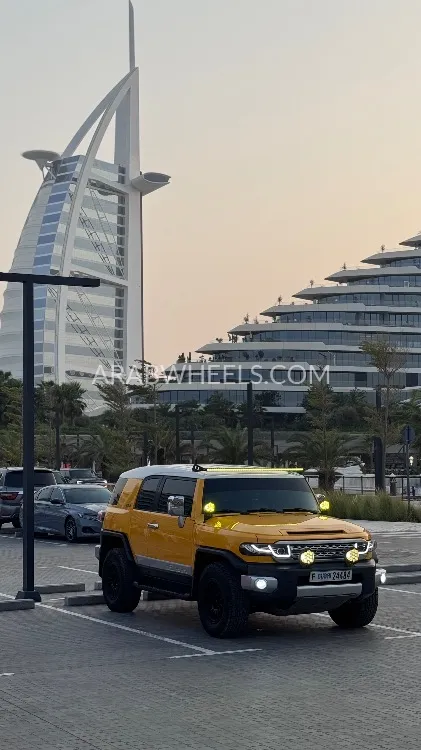 Toyota FJ Cruiser 2015 for Sale in Dubai Image-4