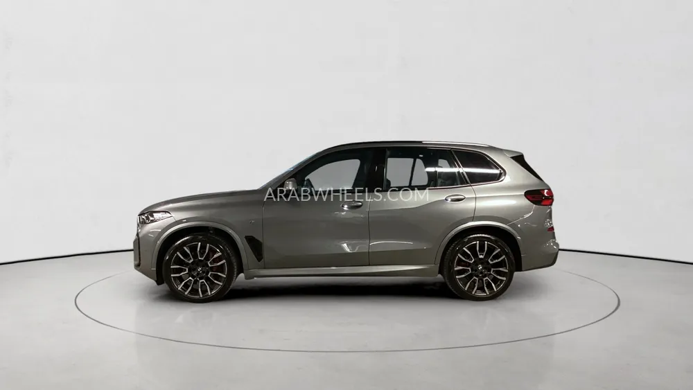 BMW X5 2024 for Sale in Sharjah Image-8