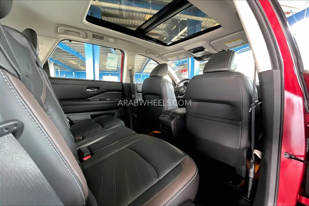 Nissan Pathfinder 2022 for Sale in Sharjah Image-14