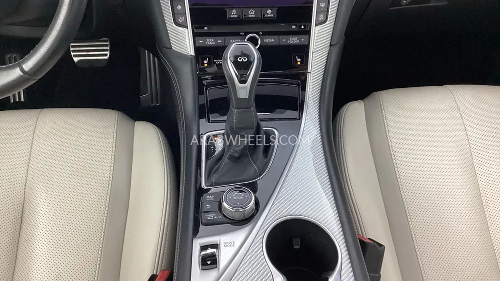 Infiniti Q60 2018 for Sale in Sharjah Image-16