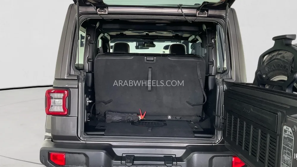 جيب رانجلر 2021 for Sale in الشارقة Image-14