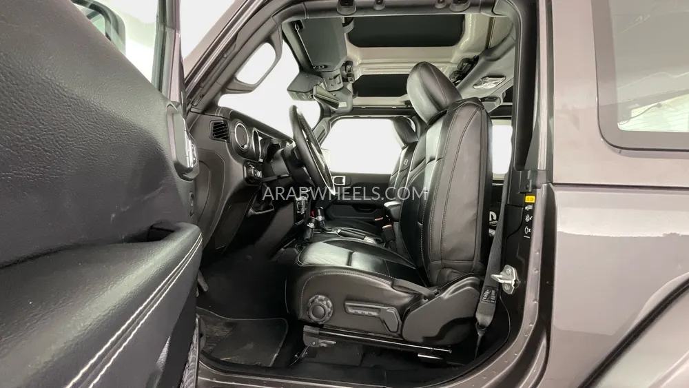 جيب رانجلر 2021 for Sale in الشارقة Image-23