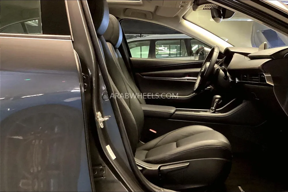 مازدا 3 2024 for Sale in دبي Image-14