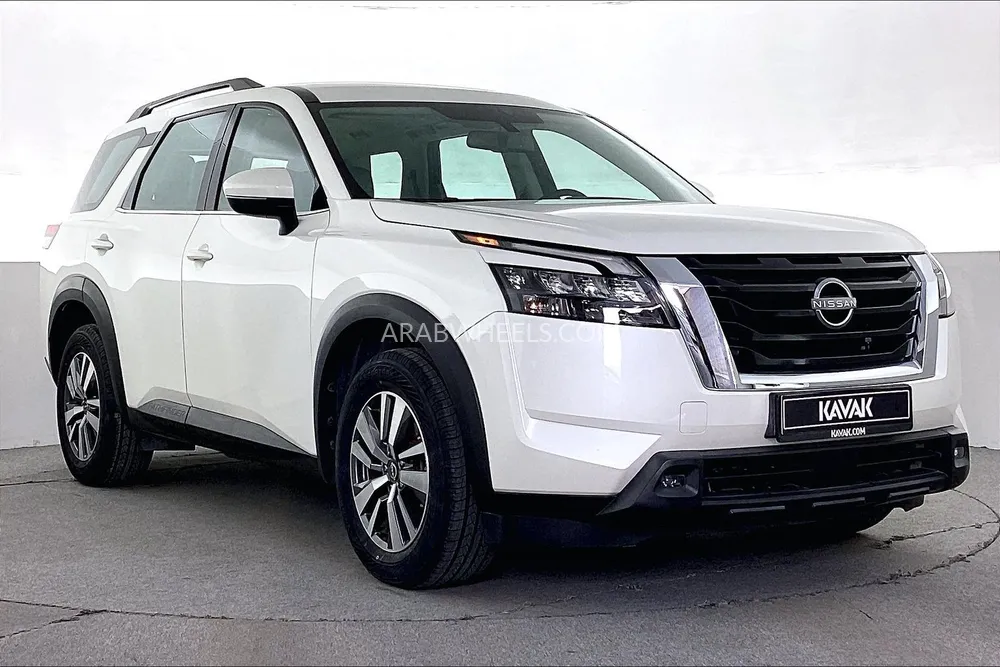 Nissan Pathfinder 2023 for Sale in Dubai Image-3
