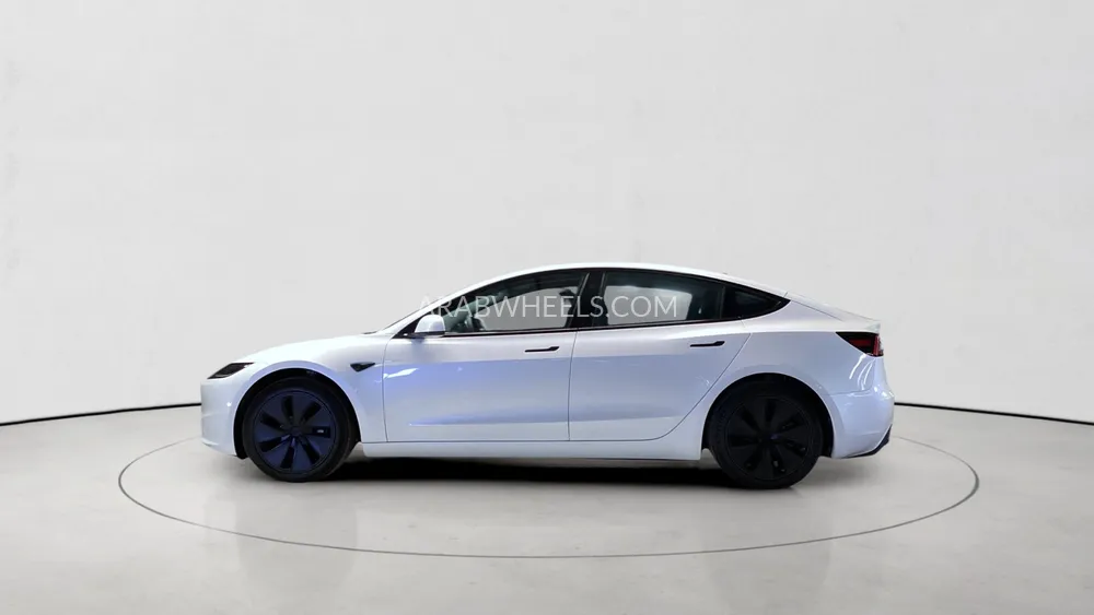 Tesla Model 3 2024 for Sale in Dubai Image-8
