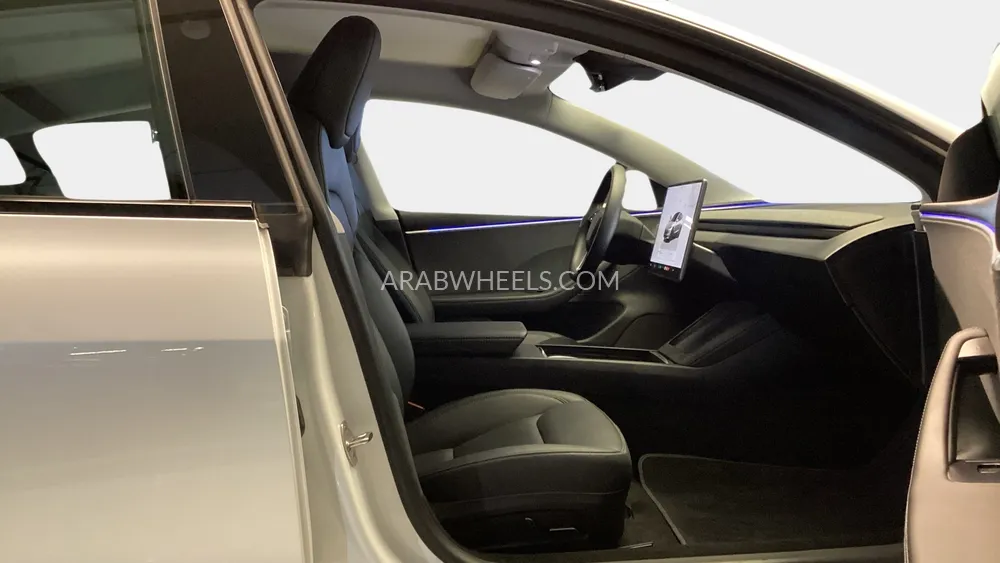 Tesla Model 3 2024 for Sale in Dubai Image-25