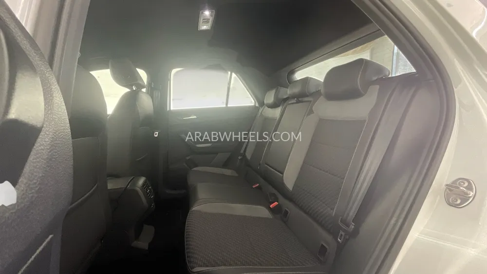 Volkswagen T Roc 2021 for Sale in Dubai Image-13