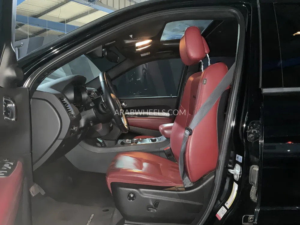 Dodge Durango 2017 for Sale in Sharjah Image-7