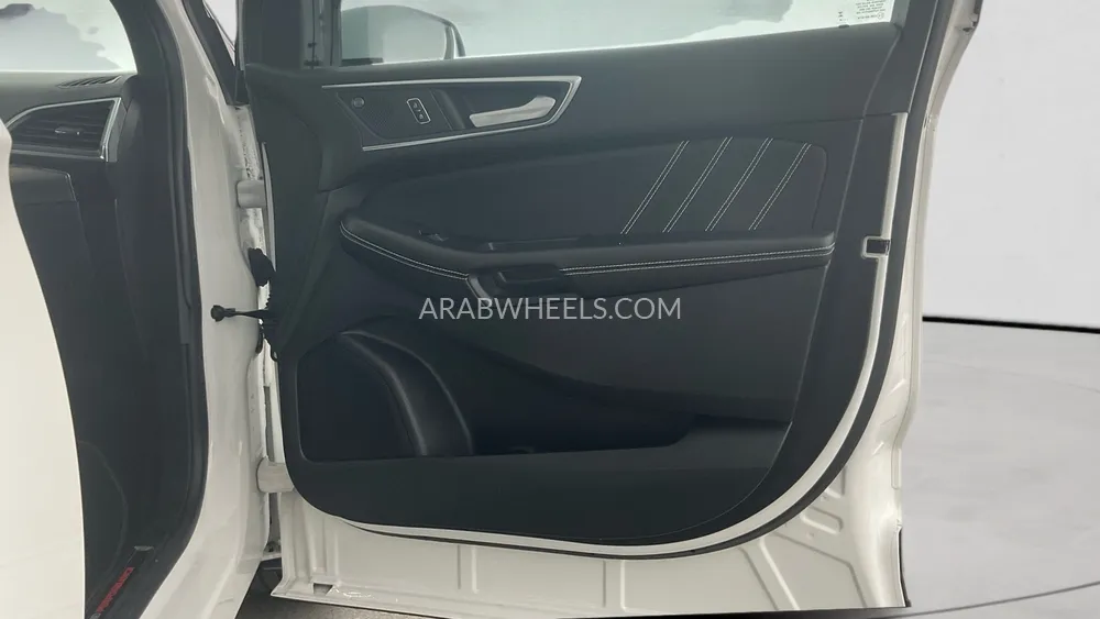 Ford Edge 2023 for Sale in Sharjah Image-25