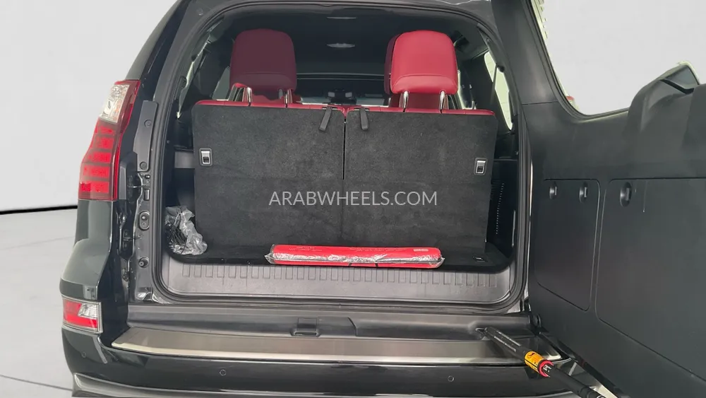 Lexus GX 2022 for Sale in Sharjah Image-14