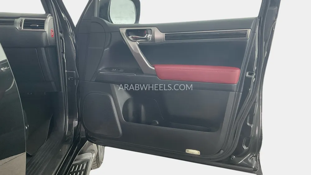 Lexus GX 2022 for Sale in Sharjah Image-26