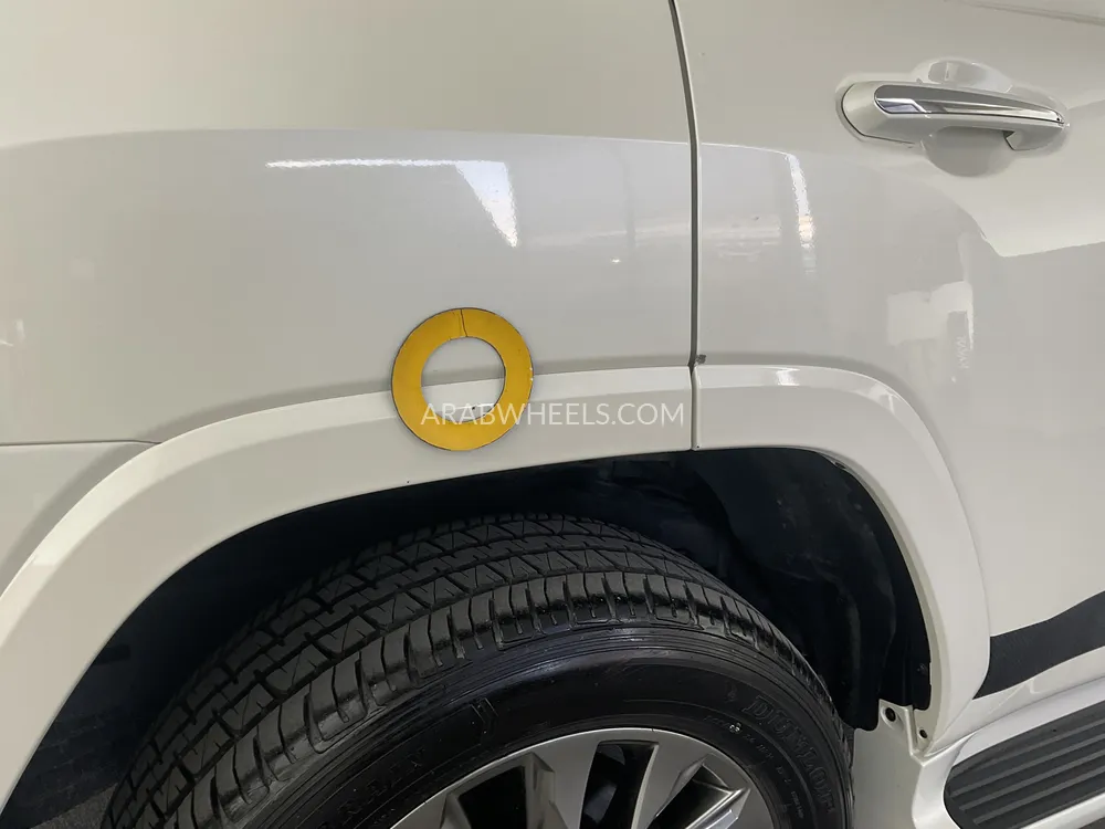 Toyota Land Cruiser 2023 for Sale in Sharjah Image-7