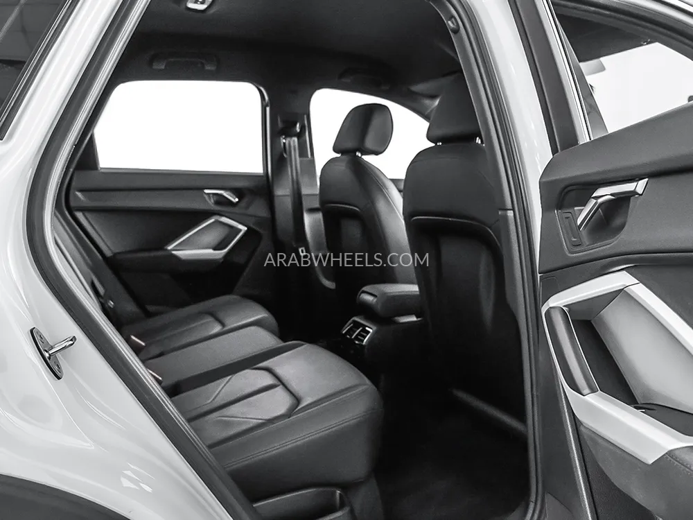 Audi Q3 2021 for Sale in Dubai Image-13
