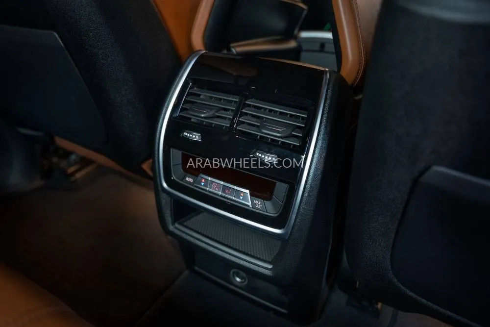 BMW X5 2019 for Sale in Dubai Image-9