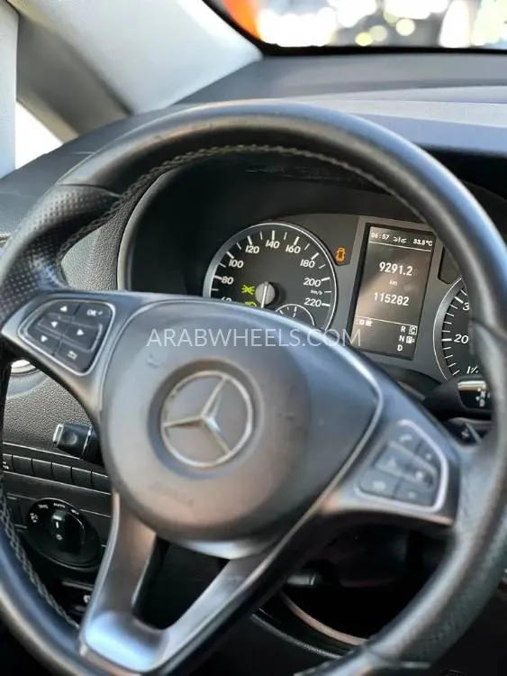 Mercedes Benz Vito 2019 for Sale in Sharjah Image-5