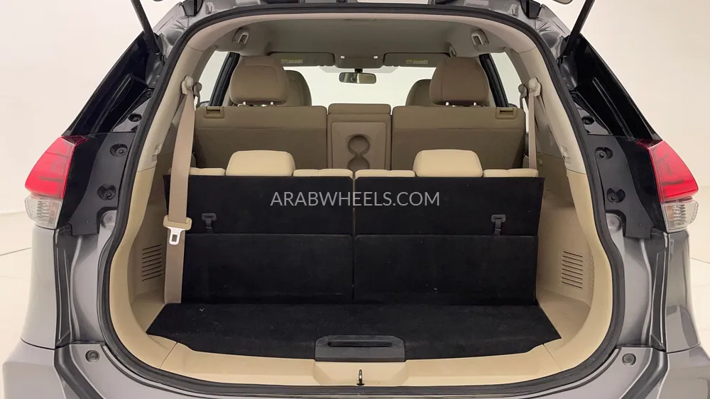 Nissan X-Trail 2021 for Sale in Dubai Image-24