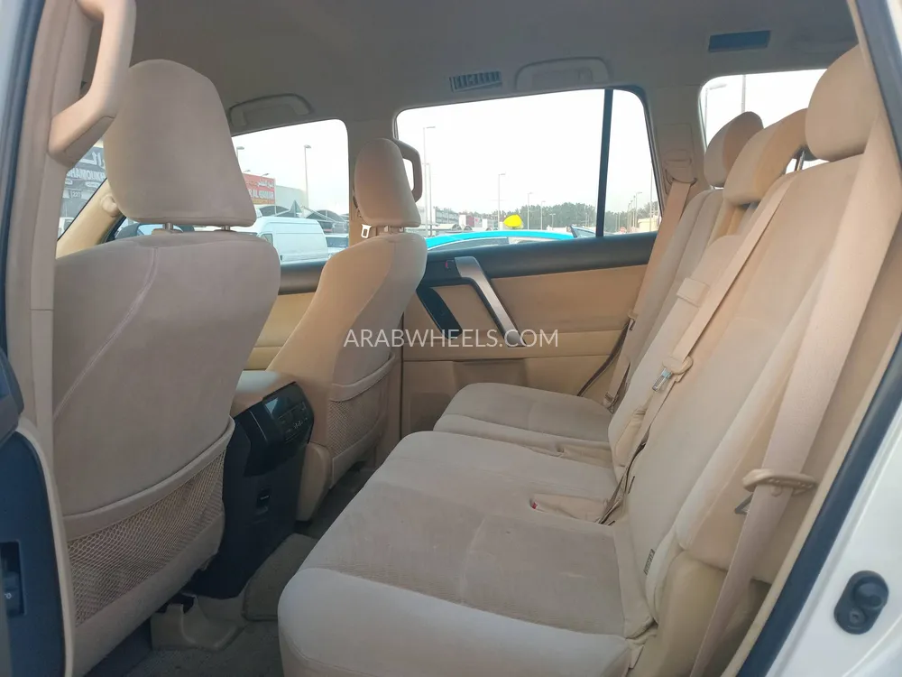 Toyota Land Cruiser Prado 2016 for Sale in Sharjah Image-8