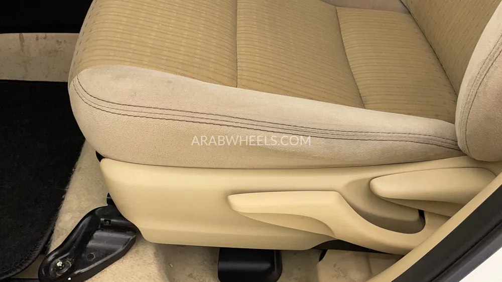 تويوتا يارس 2022 for Sale in دبي Image-19