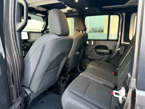 Jeep Wrangler Sport 3.6L A/T 2024