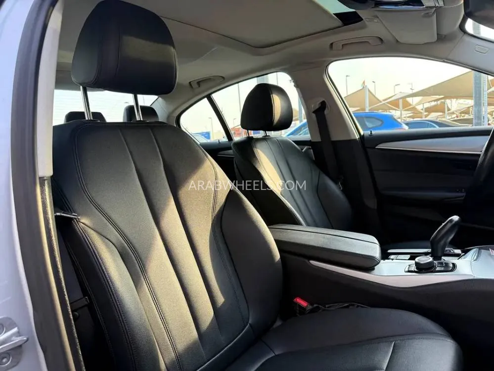 BMW 5 series 2020 for Sale in Sharjah Image-9