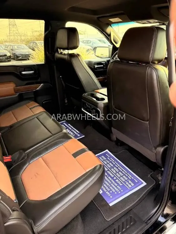 Chevrolet Silverado 2020 for Sale in Dubai Image-5