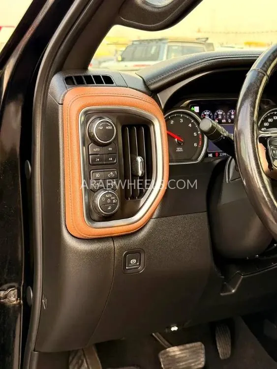 Chevrolet Silverado 2020 for Sale in Dubai Image-10