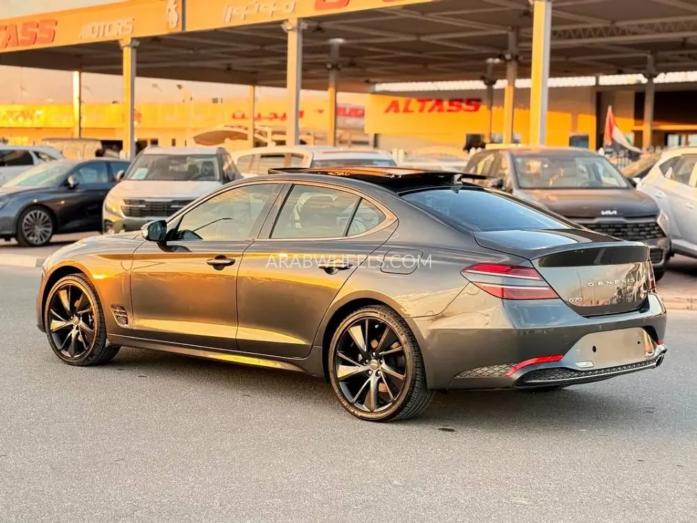 Genesis G70 2023 for Sale in Dubai Image-2