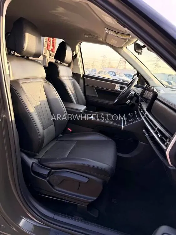 Hyundai Grand Santa Fe 2024 for Sale in Dubai Image-3