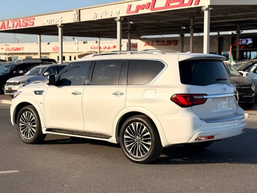 Infiniti QX80 2019 for Sale in Dubai Image-11