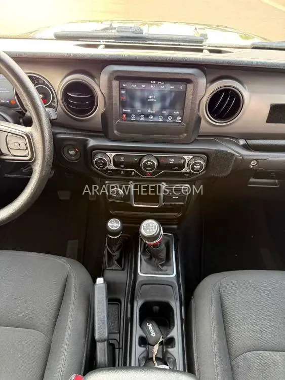 جيب غلادياتور 2022 for Sale in دبي Image-11