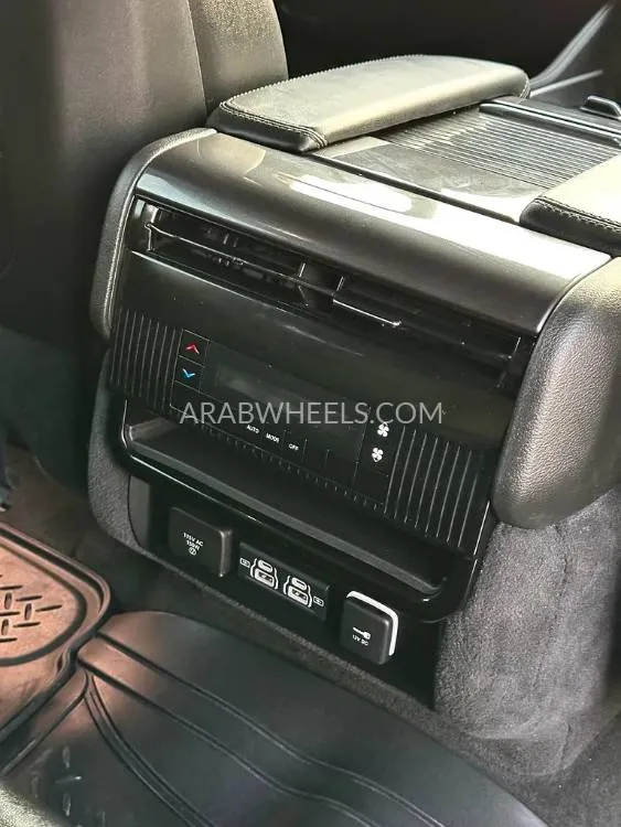 جيب جراند واجونير 2023 for Sale in دبي Image-3