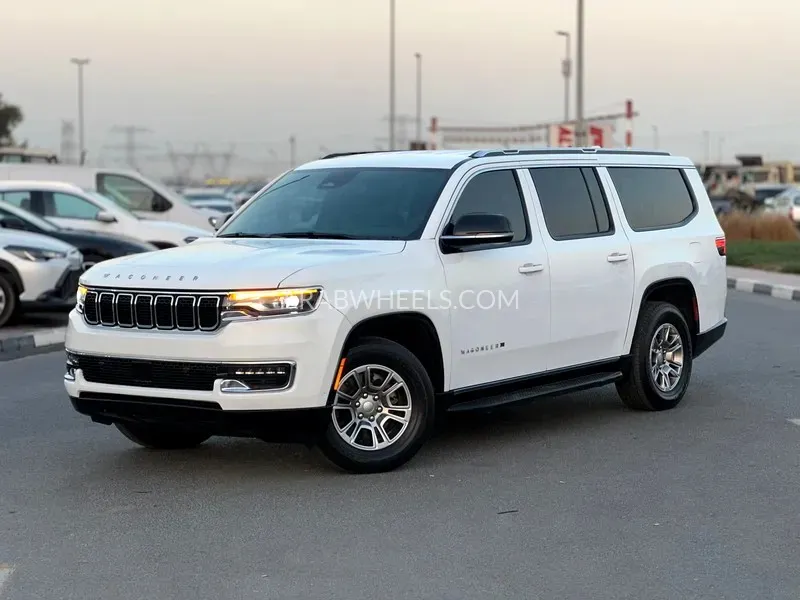 جيب جراند واجونير 2023 for Sale in دبي Image-4