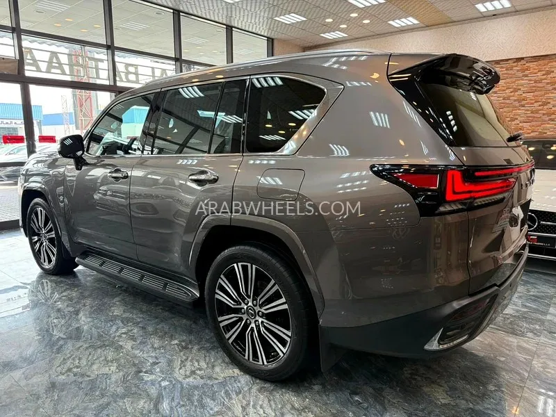 Lexus LX 2022 for Sale in Dubai Image-14
