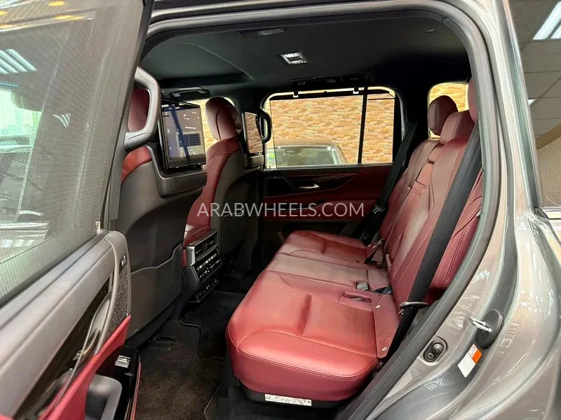 Lexus LX 2022 for Sale in Dubai Image-16