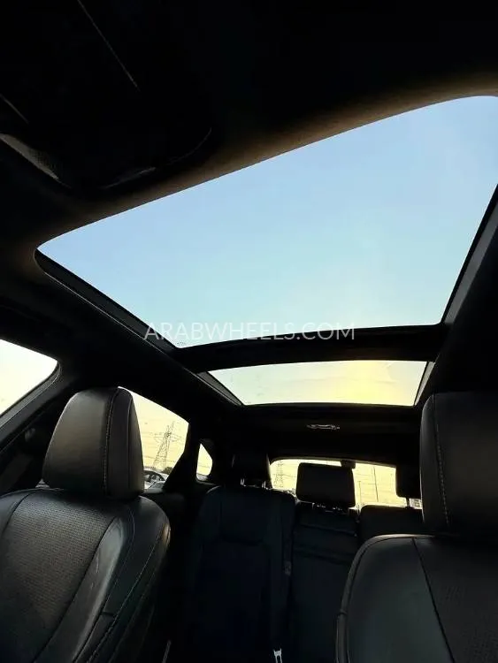 Lexus RX 2023 for Sale in Dubai Image-2