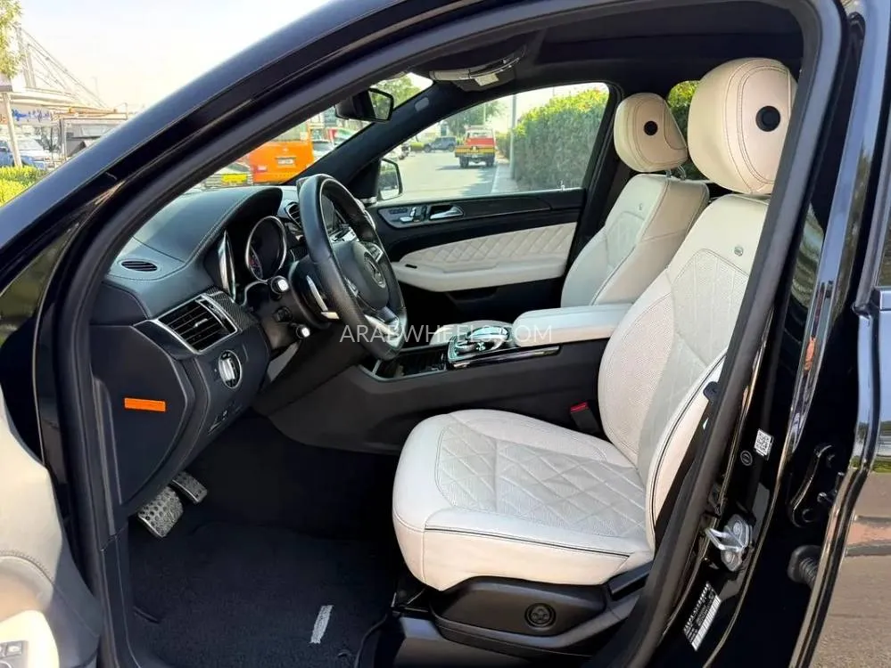 Mercedes Benz GLE Class 2018 for Sale in Dubai Image-3