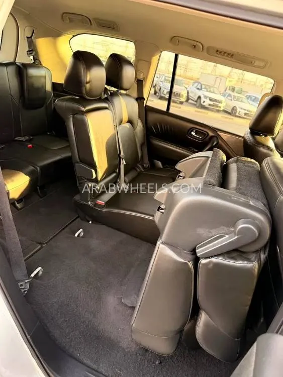 Nissan Armada 2021 for Sale in Dubai Image-8