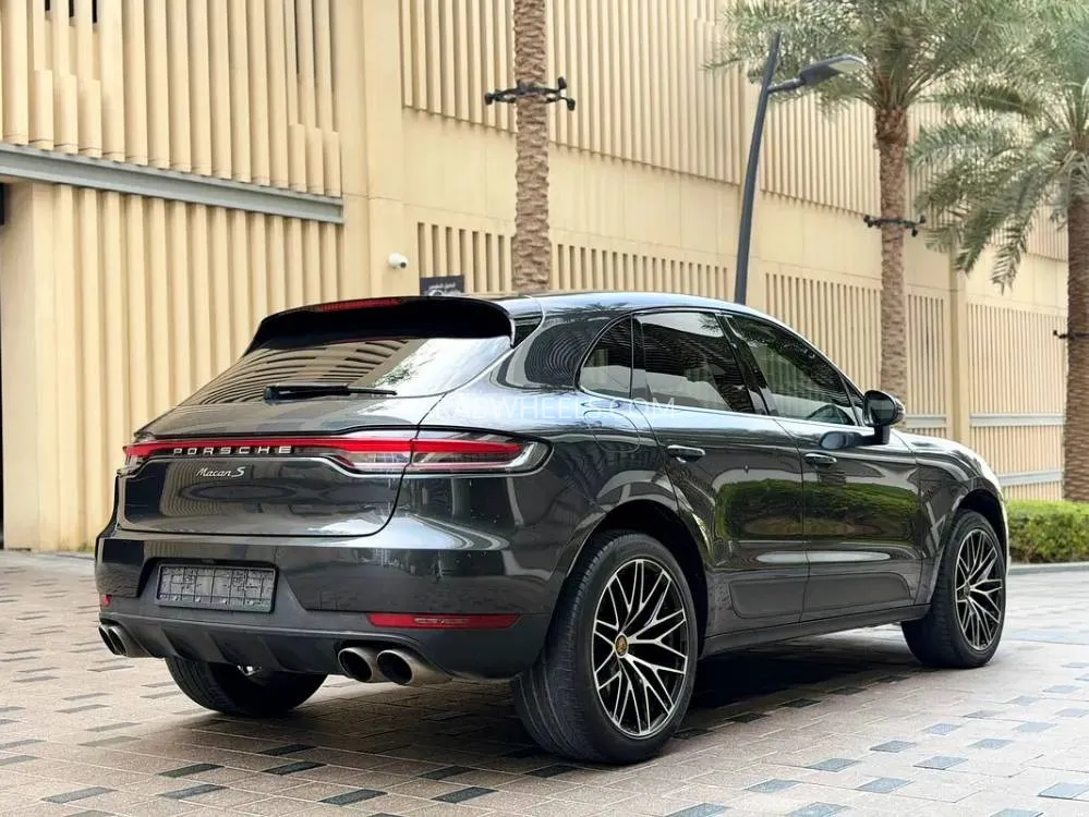 Porsche Macan 2021 for Sale in Dubai Image-6