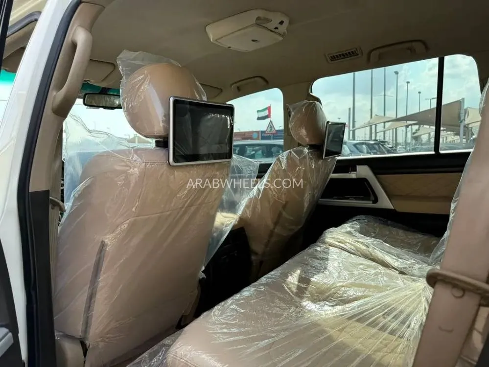 Toyota Land Cruiser 2008 for Sale in Sharjah Image-2